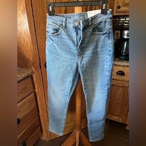NEW Women’s American Eagle Light wash Jeans, Size 0 Short